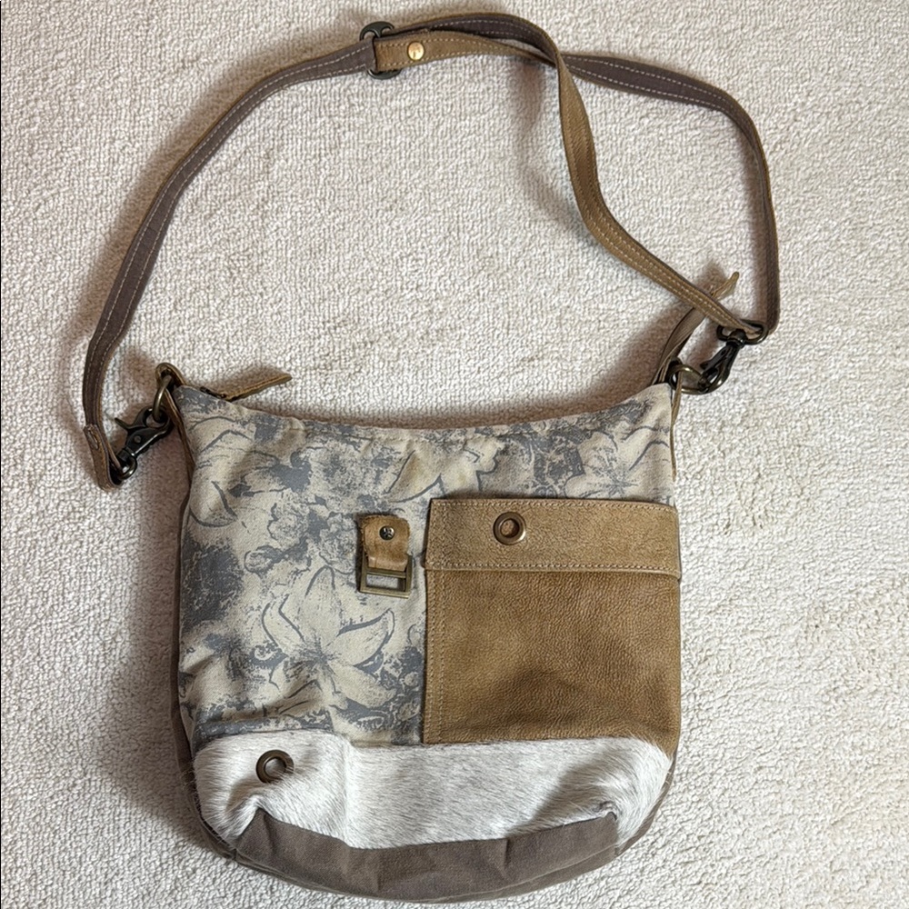 Myra Bag Crossbody in Tan and Gray